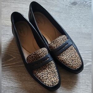 Clarks Juliet Coast Women's Black and Brown Leopard Loafers Slip On 9